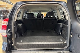 harmaa Toyota Land Cruiser 2016 kuva 31.