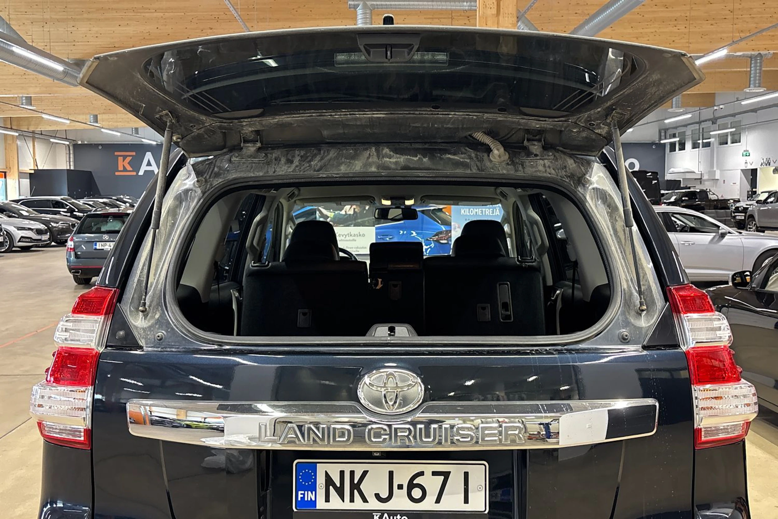 harmaa Toyota Land Cruiser 2016 kuva 35.