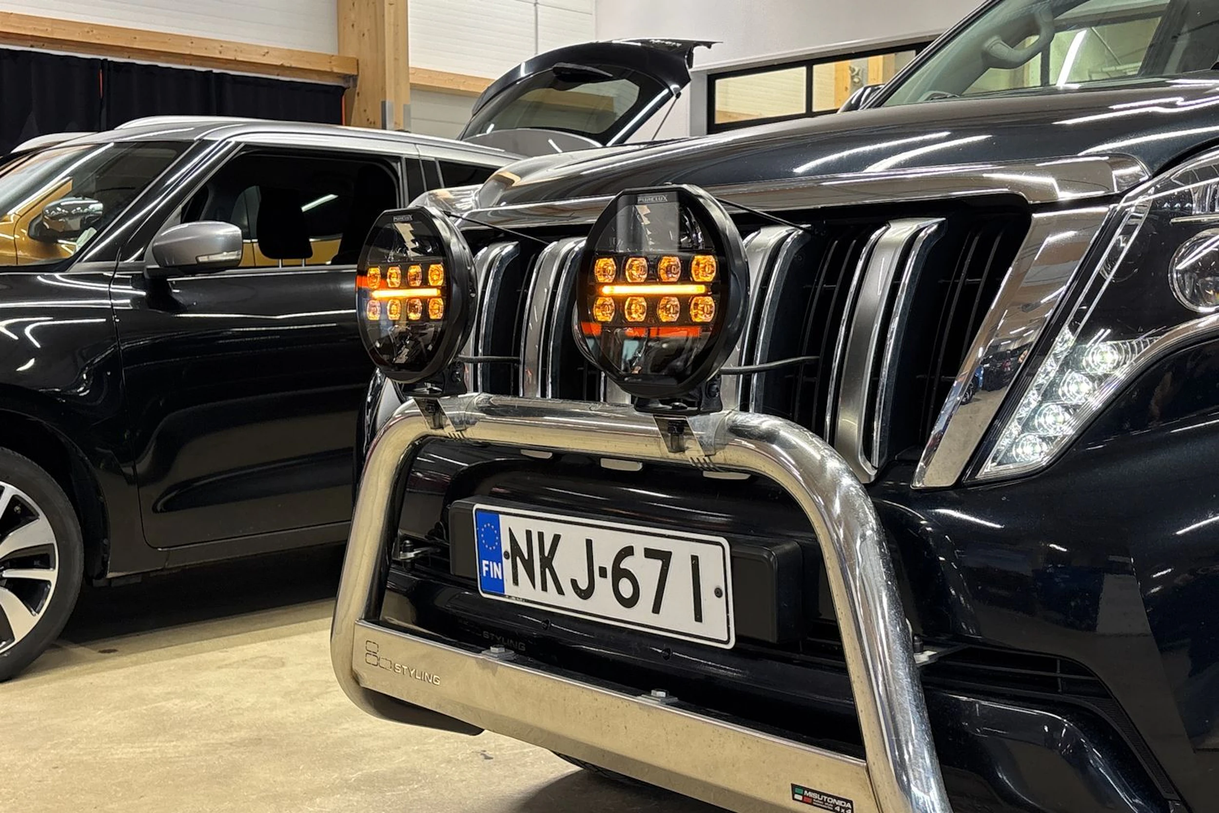 harmaa Toyota Land Cruiser 2016 kuva 38.