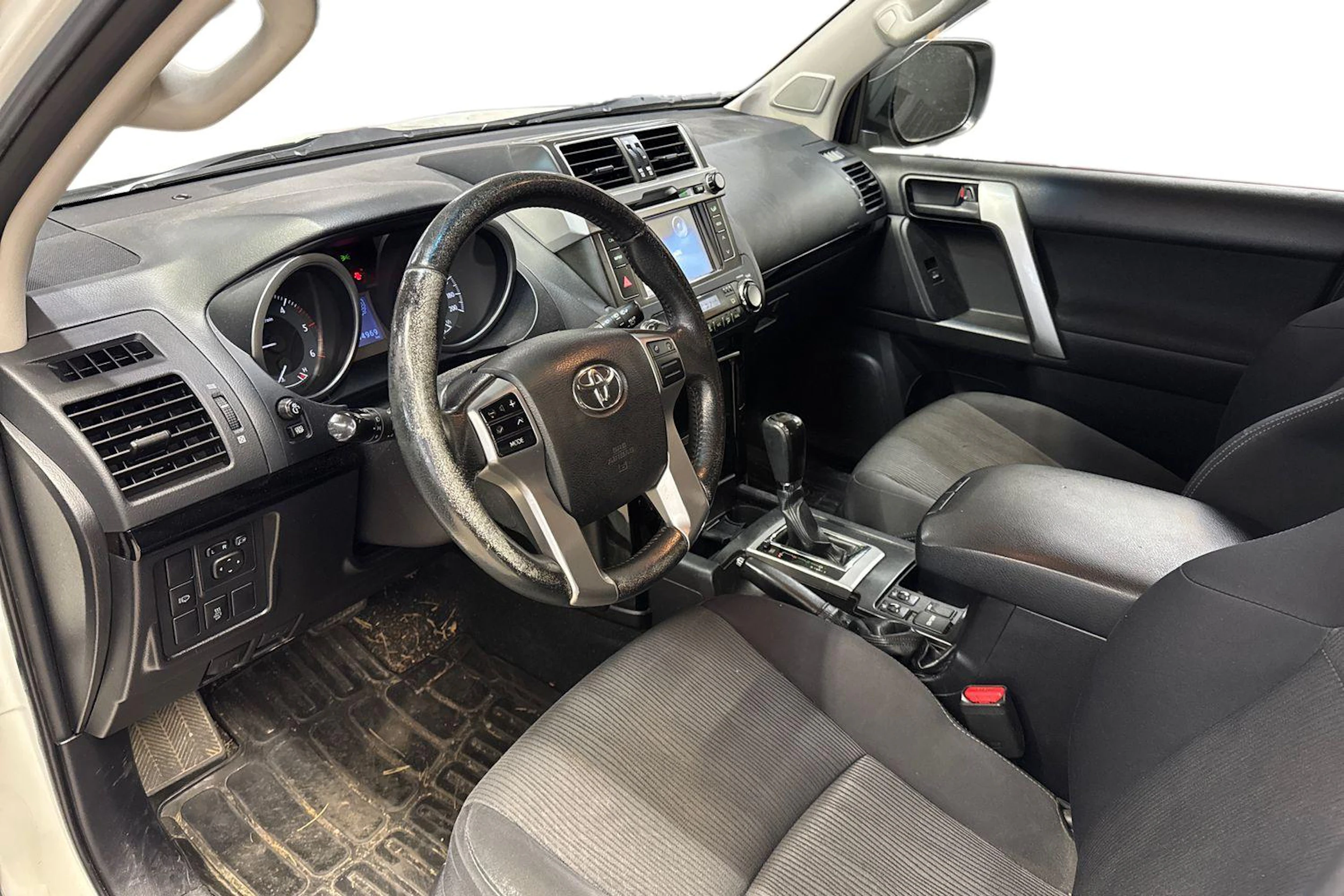 valkoinen Toyota Land Cruiser 2016 kuva 3.