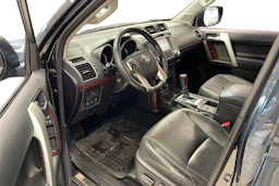 harmaa Toyota Land Cruiser 2017 kuva 3.