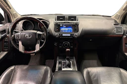 sininen Toyota Land Cruiser 2017 kuva 9.