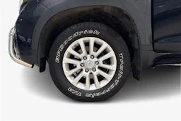 sininen Toyota Land Cruiser 2017 kuva 12.