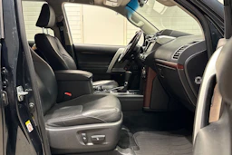 sininen Toyota Land Cruiser 2017 kuva 15.
