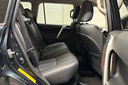 sininen Toyota Land Cruiser 2017 kuva 16.