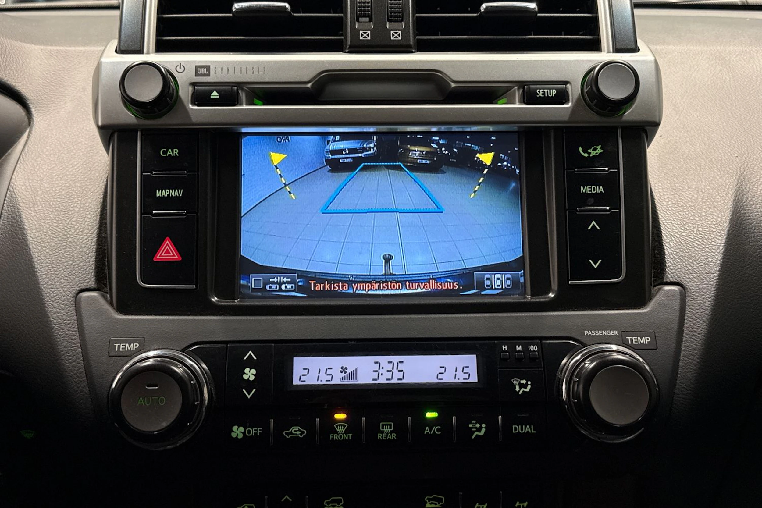 sininen Toyota Land Cruiser 2017 kuva 22.