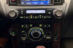 sininen Toyota Land Cruiser 2017 kuva 26.
