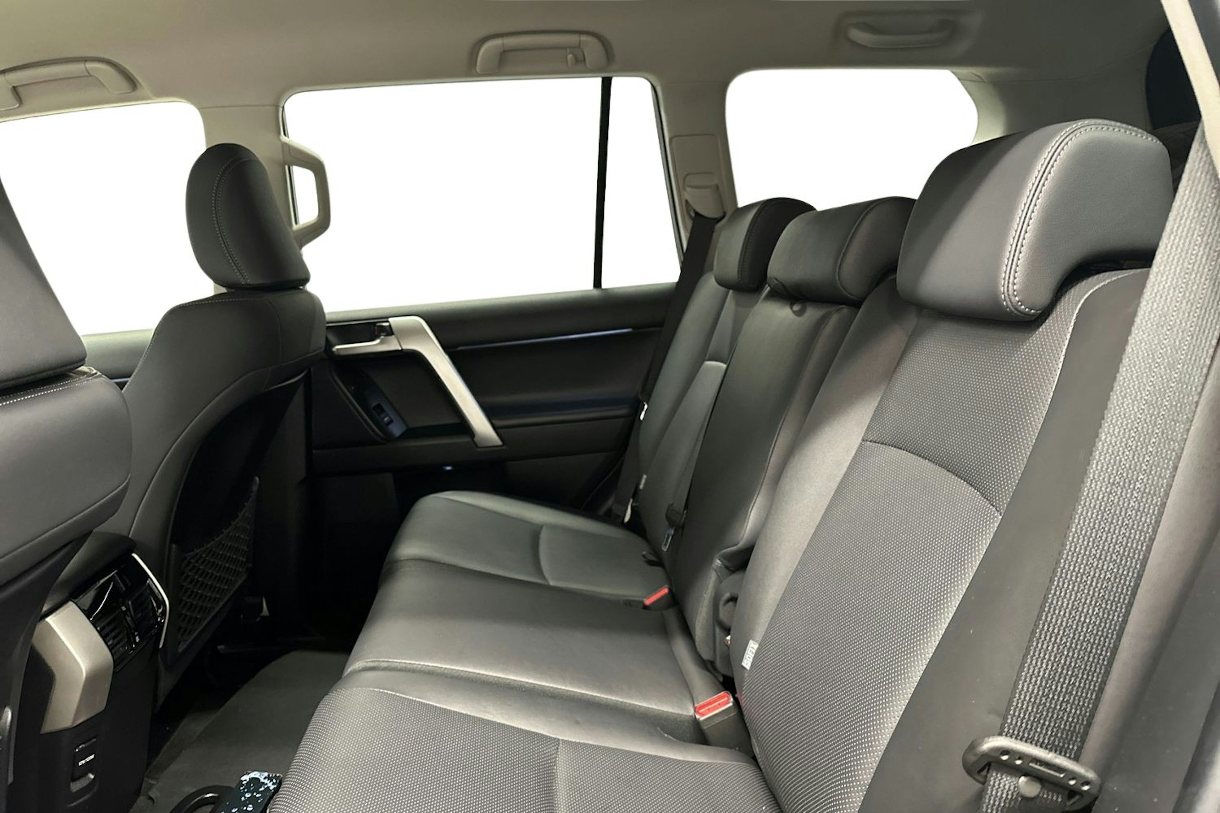 sininen Toyota Land Cruiser 2018 kuva 10.