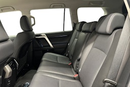 sininen Toyota Land Cruiser 2018 kuva 10.