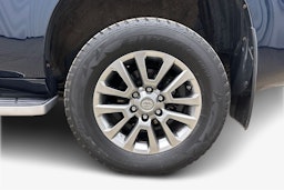 sininen Toyota Land Cruiser 2018 kuva 11.