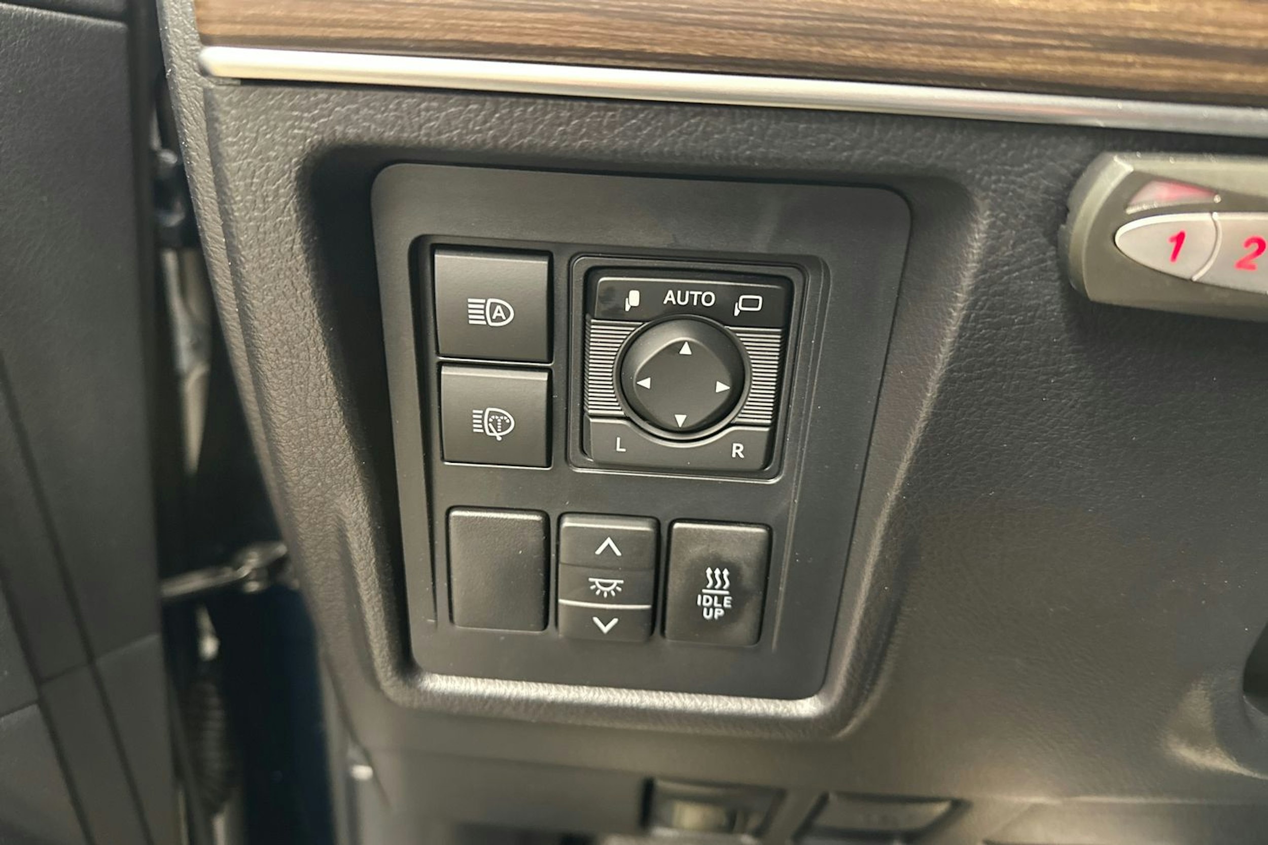 sininen Toyota Land Cruiser 2018 kuva 14.