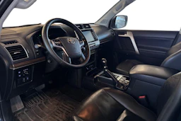 sininen Toyota Land Cruiser 2018 kuva 3.