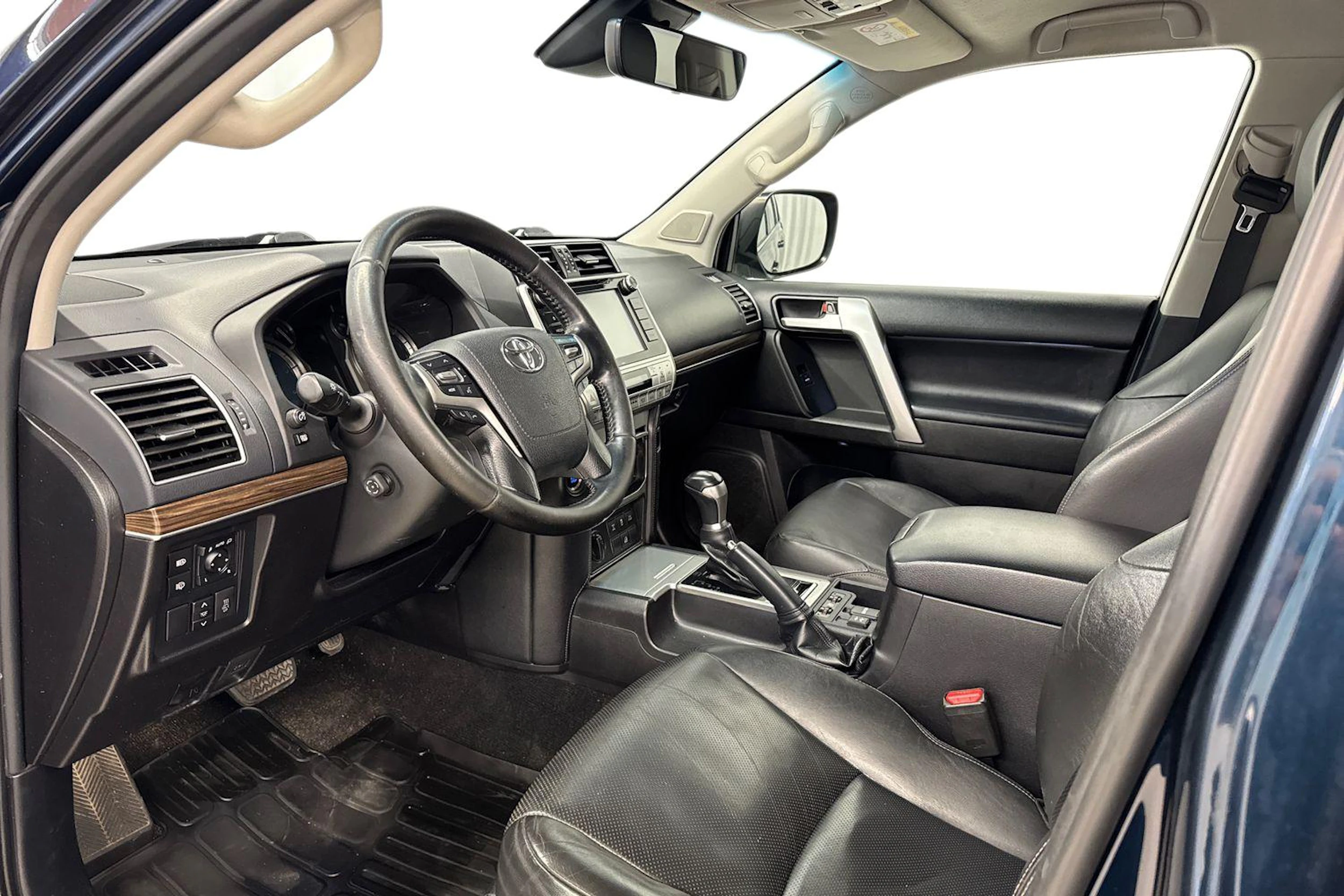 sininen Toyota Land Cruiser 2018 kuva 8.