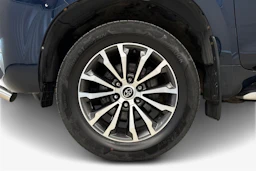 sininen Toyota Land Cruiser 2018 kuva 12.