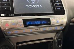 sininen Toyota Land Cruiser 2018 kuva 19.