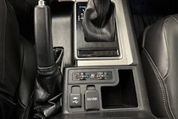 sininen Toyota Land Cruiser 2018 kuva 23.