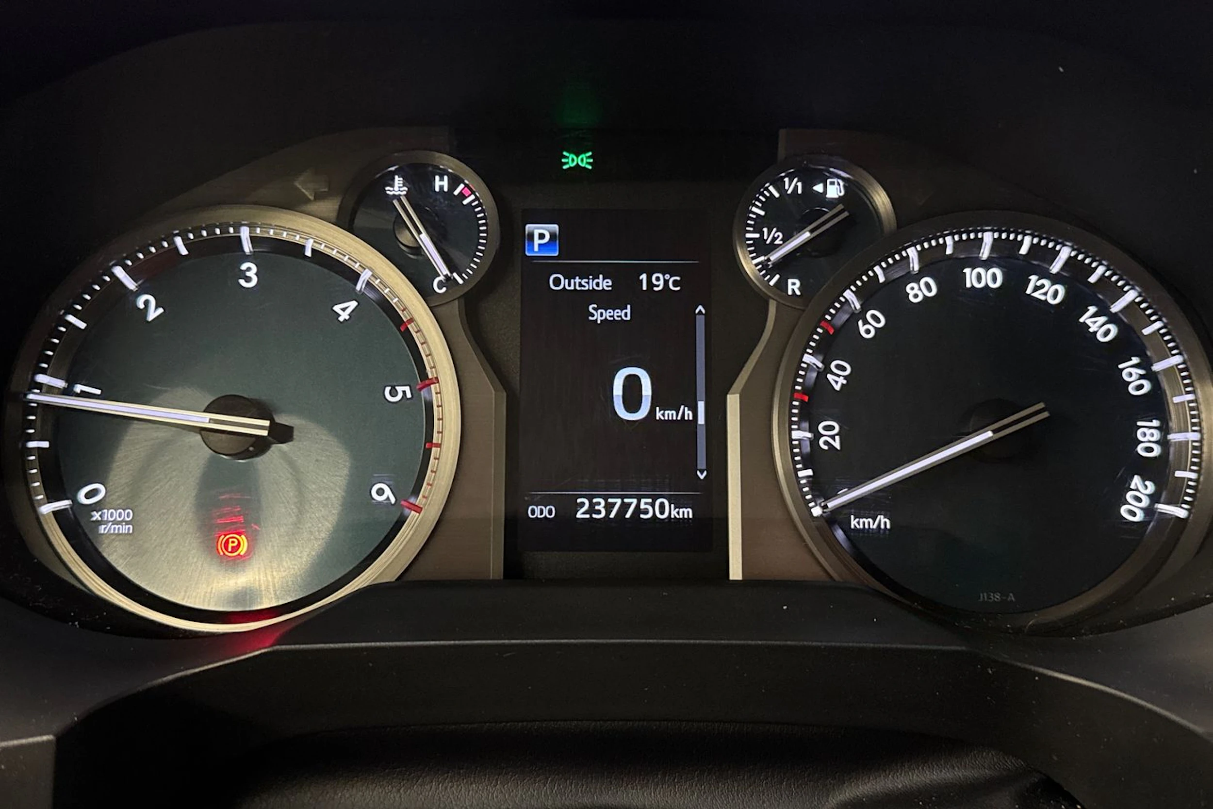 sininen Toyota Land Cruiser 2018 kuva 26.