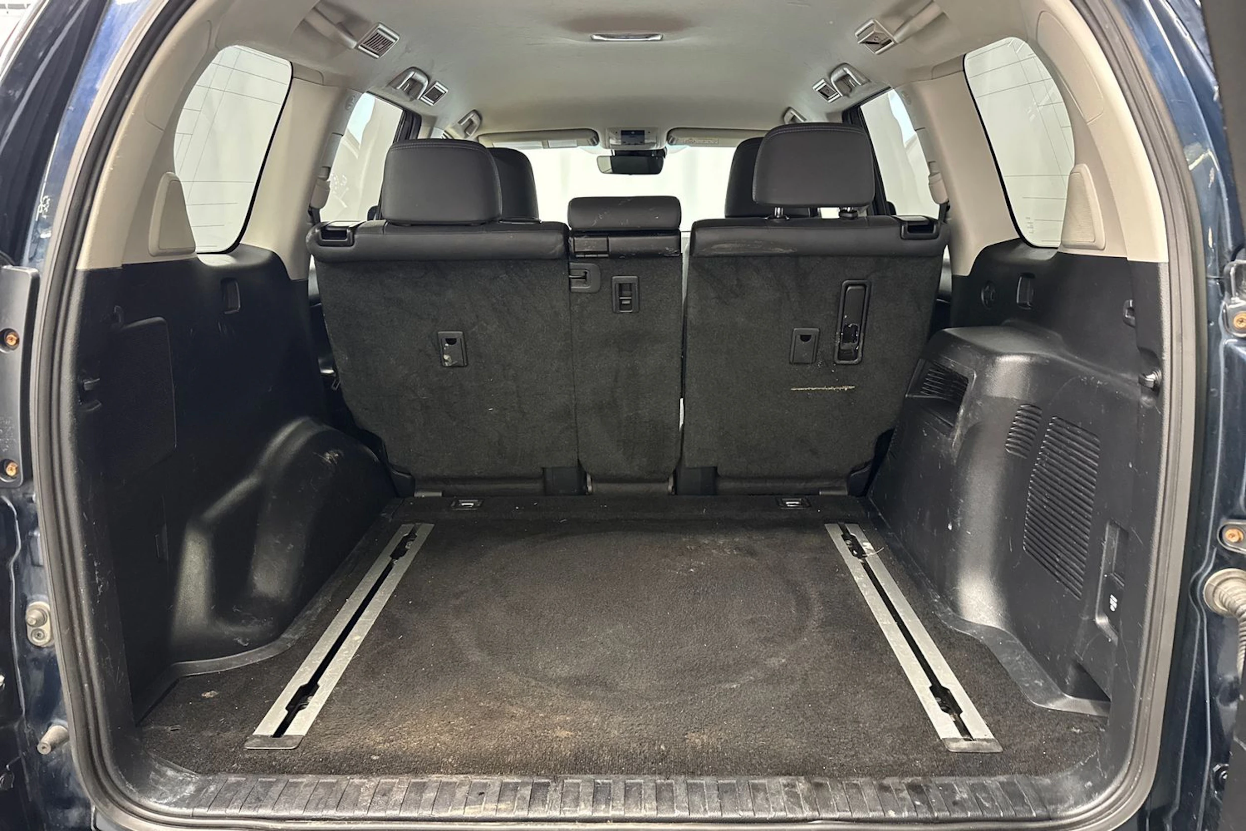sininen Toyota Land Cruiser 2018 kuva 30.