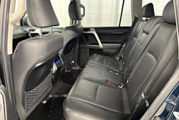 sininen Toyota Land Cruiser 2018 kuva 31.