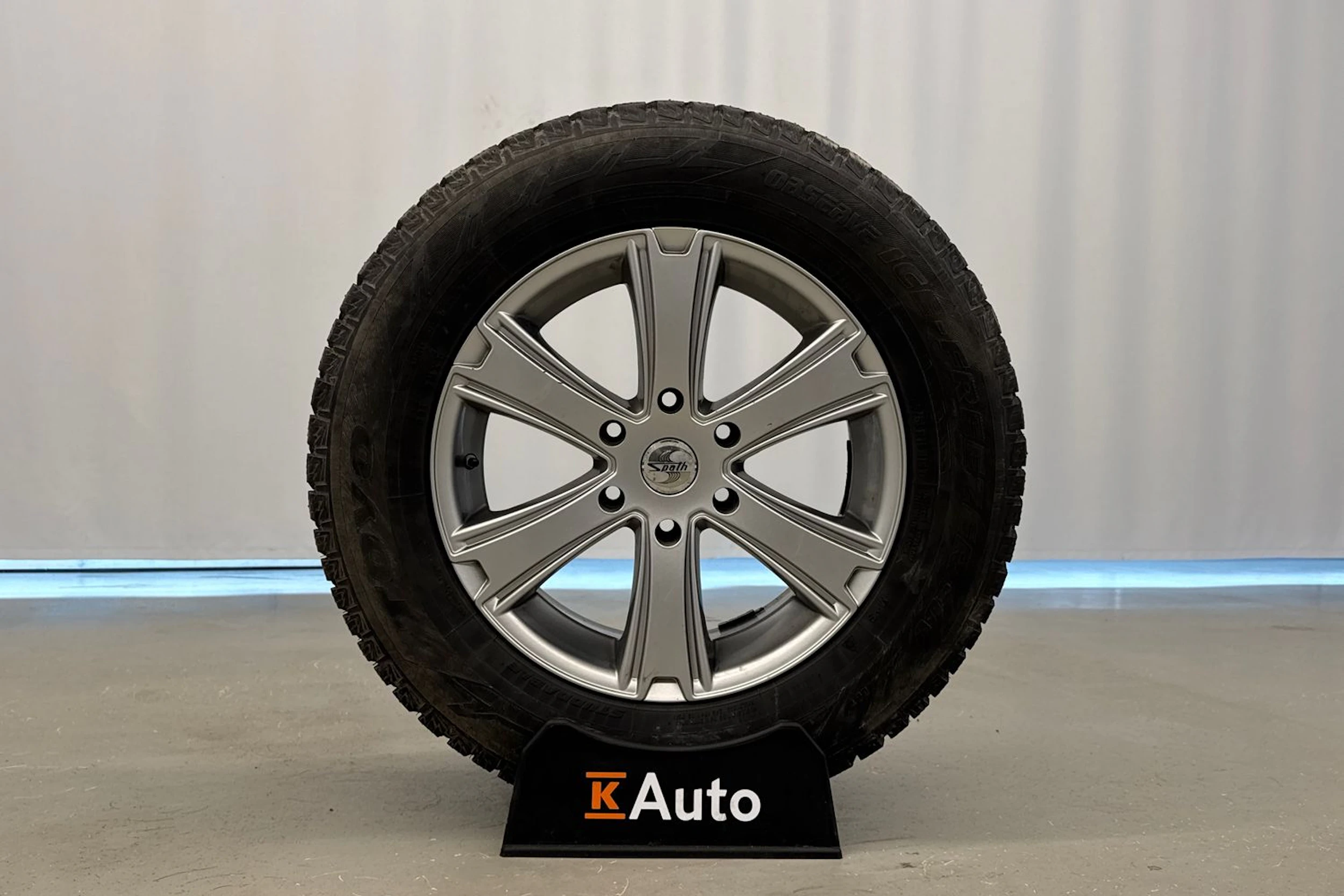 sininen Toyota Land Cruiser 2018 kuva 32.