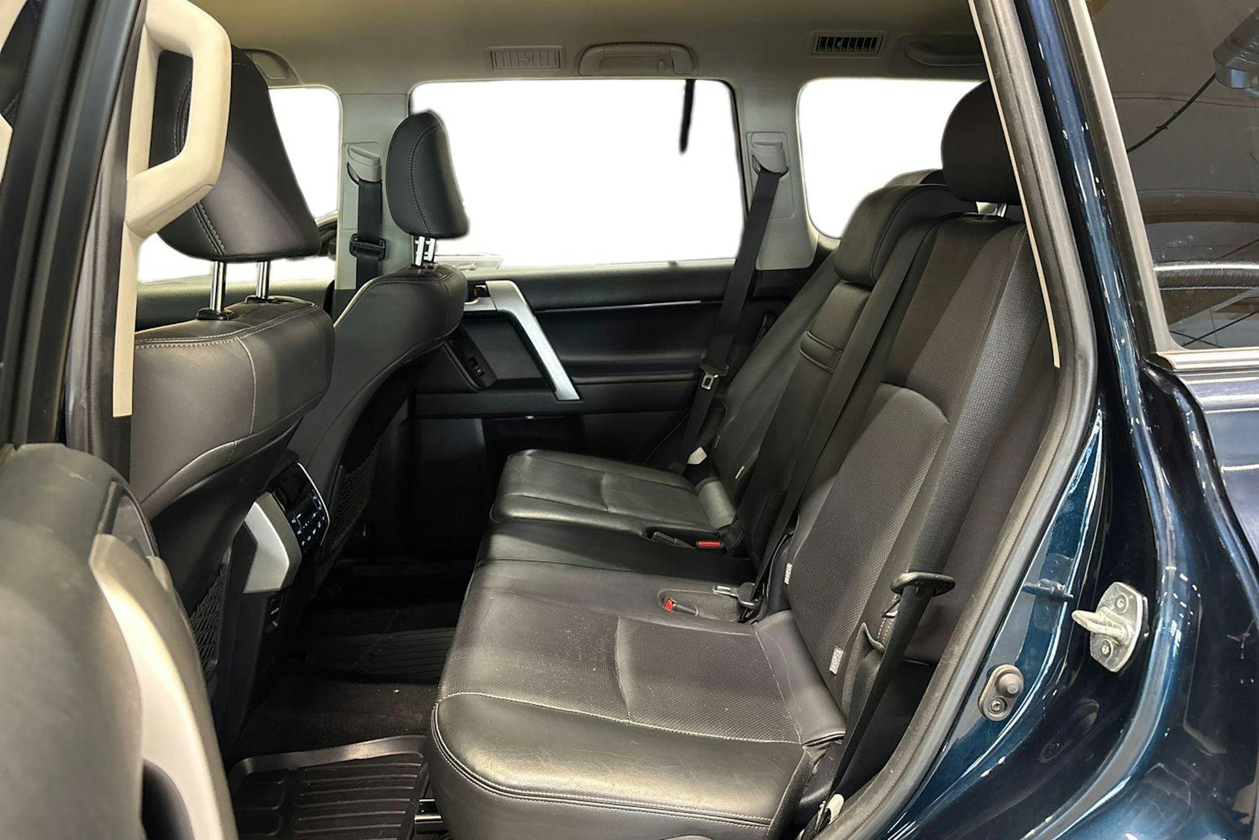 met. sininen Toyota Land Cruiser 2018 kuva 11.