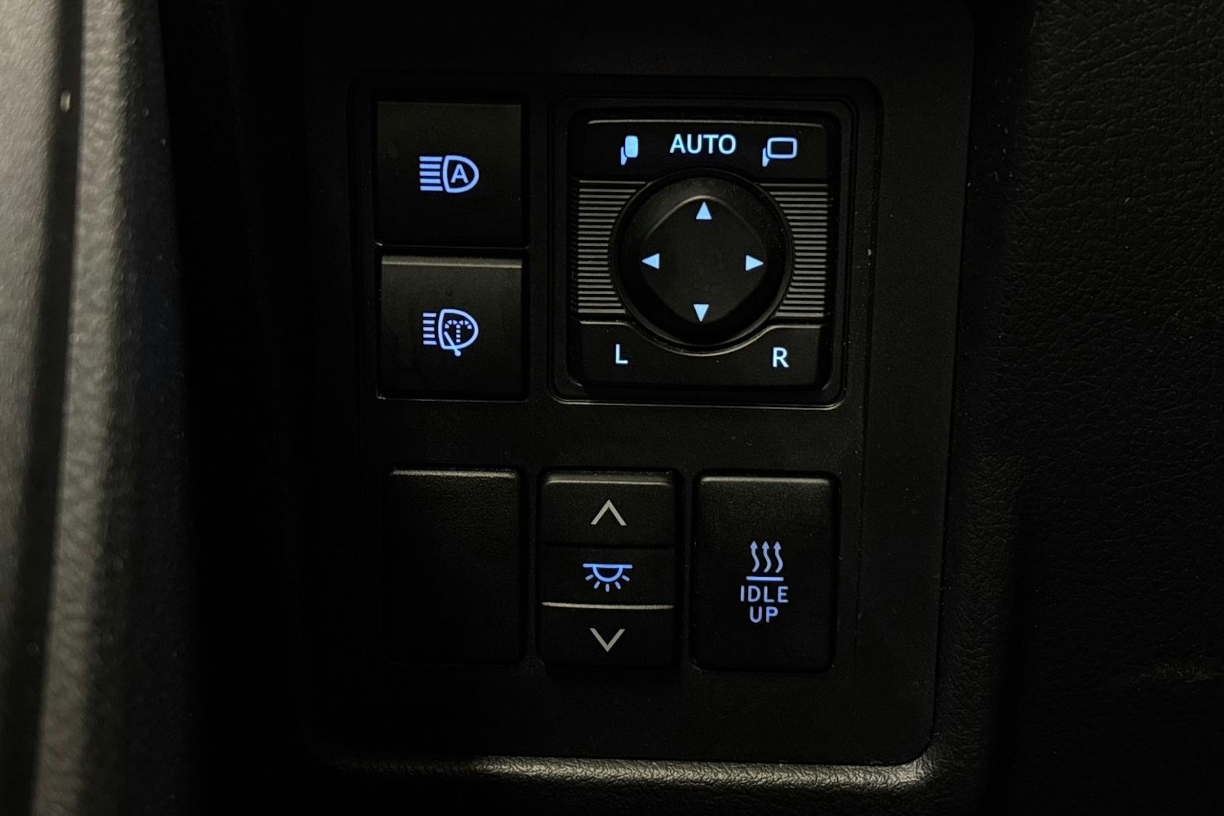 met. sininen Toyota Land Cruiser 2018 kuva 14.