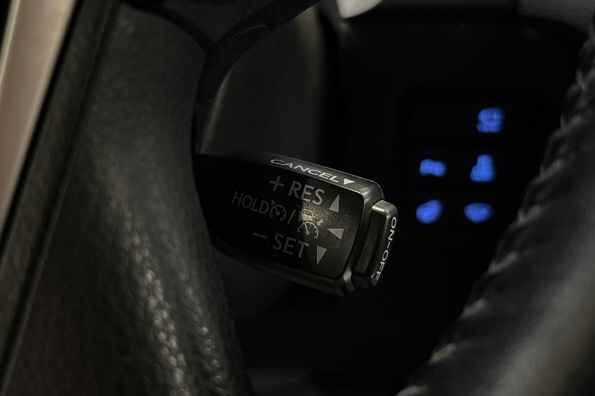 met. sininen Toyota Land Cruiser 2018 kuva 17.