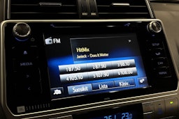 met. sininen Toyota Land Cruiser 2018 kuva 19.