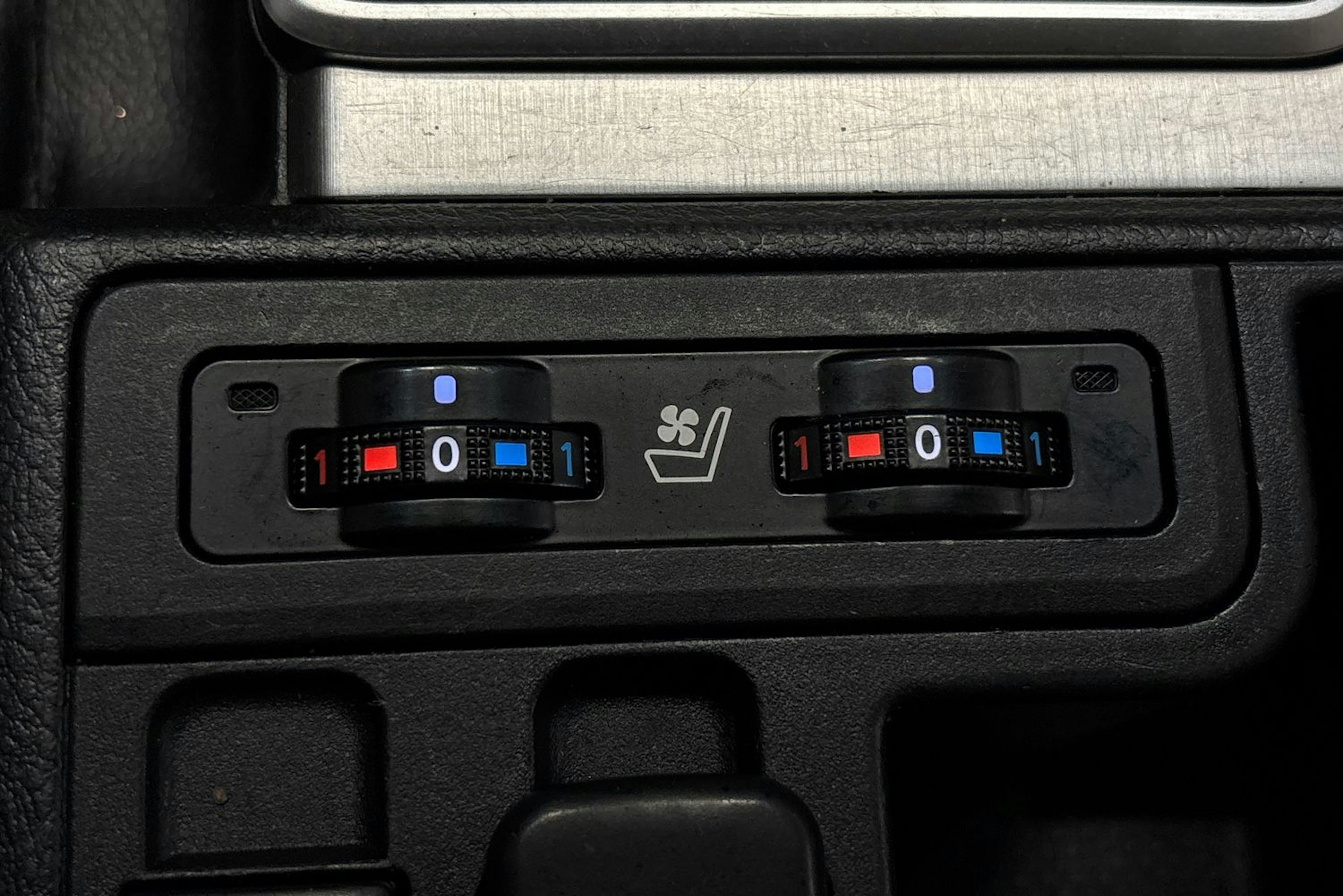 met. sininen Toyota Land Cruiser 2018 kuva 29.