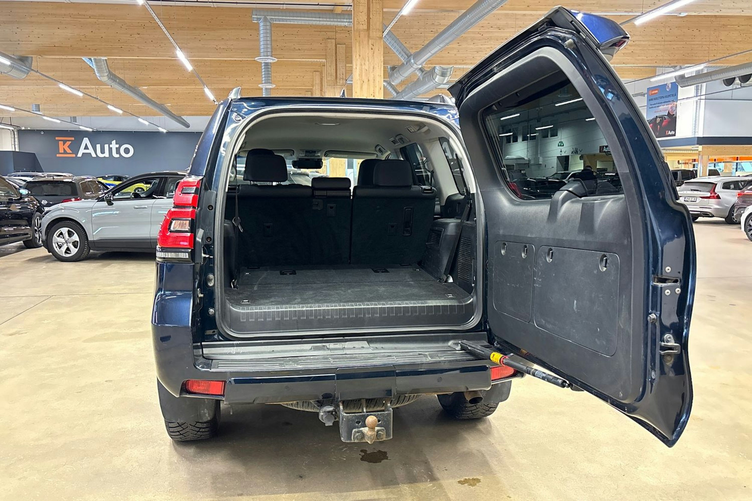 met. sininen Toyota Land Cruiser 2018 kuva 33.