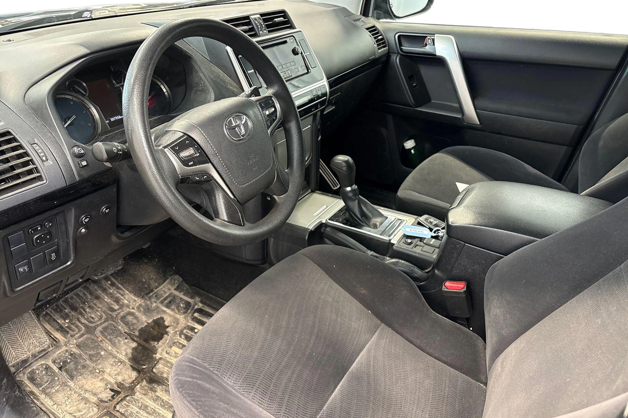 musta Toyota Land Cruiser 2018 kuva 3.