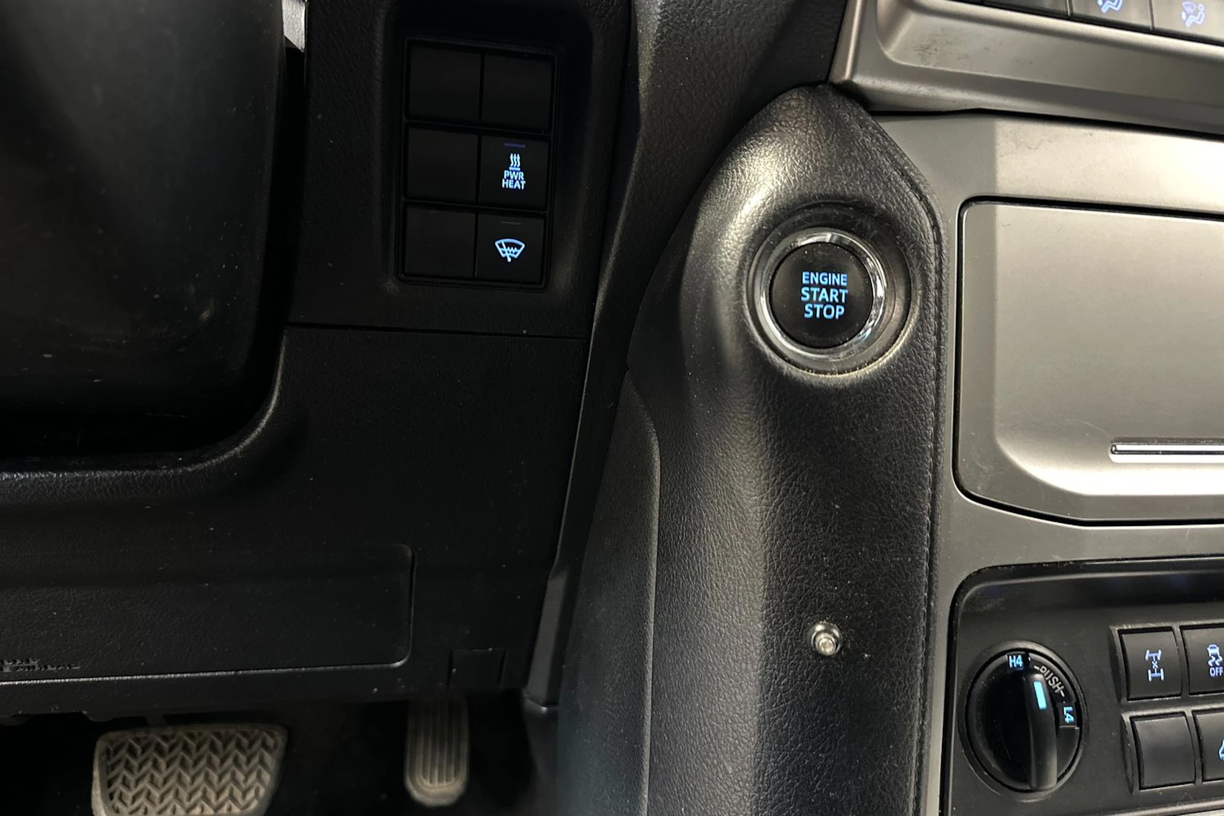 musta Toyota Land Cruiser 2018 kuva 22.