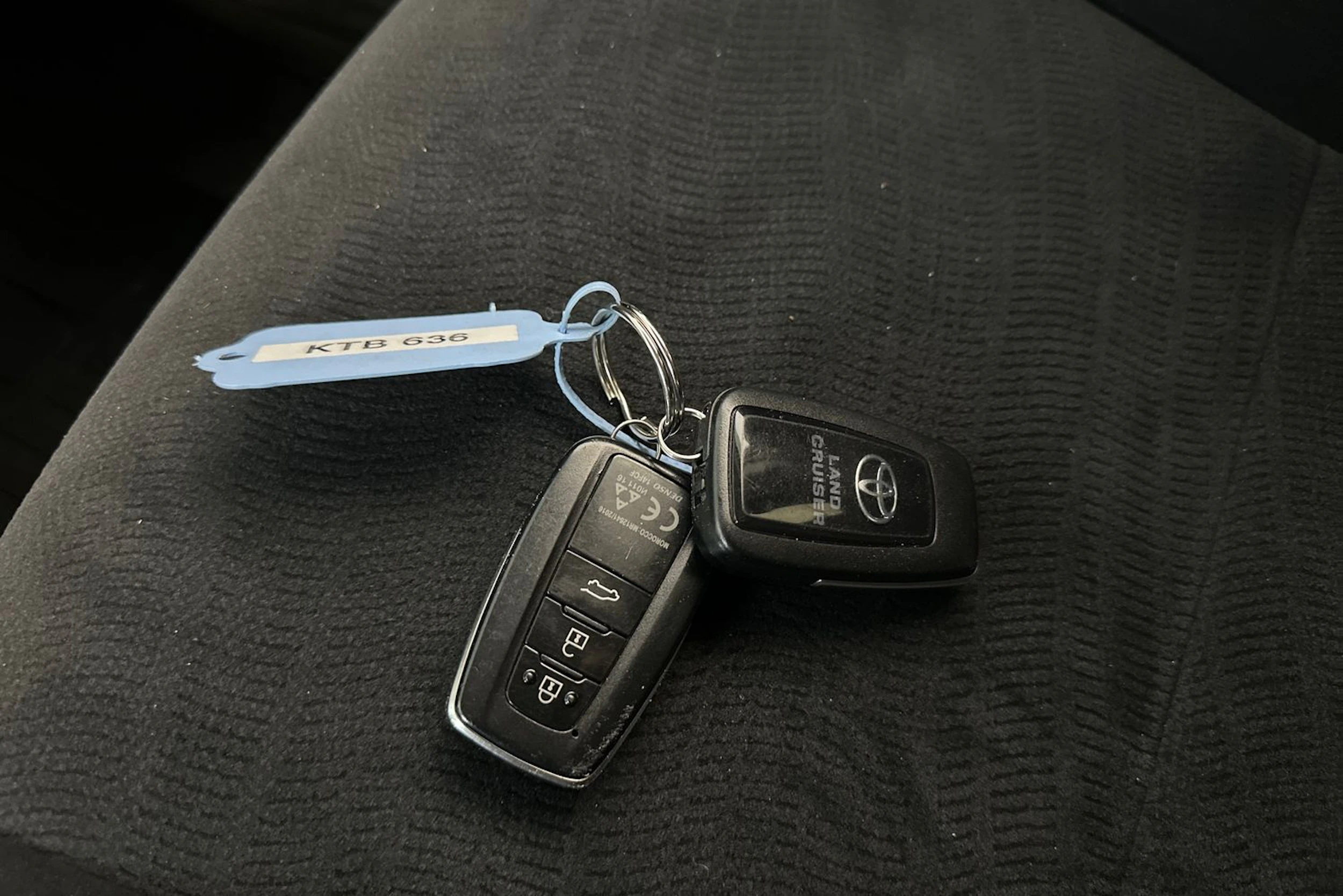 musta Toyota Land Cruiser 2018 kuva 30.