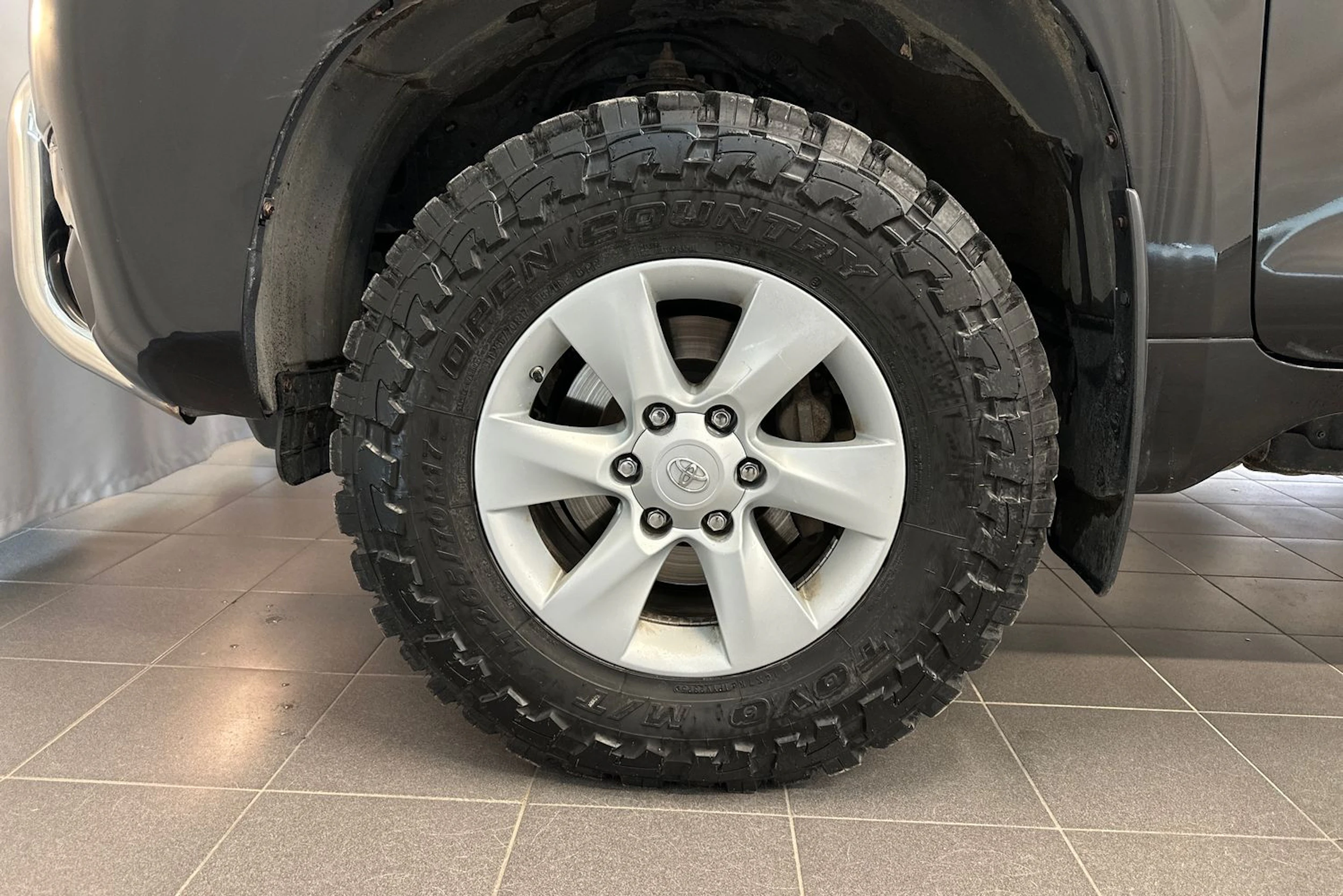 musta Toyota Land Cruiser 2018 kuva 31.