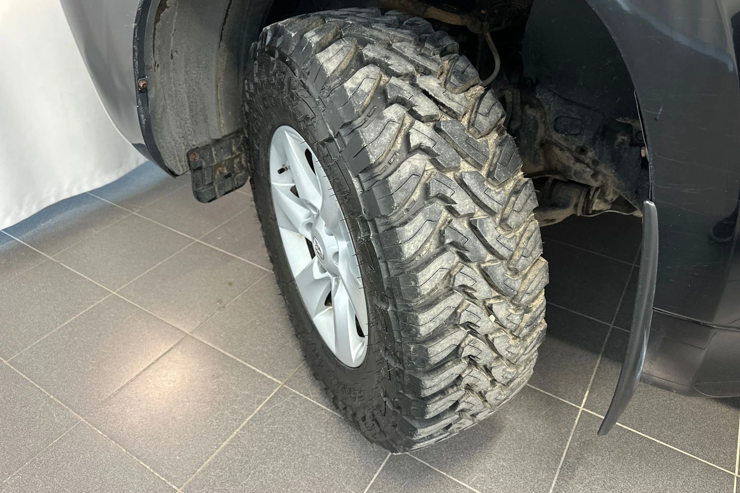 musta Toyota Land Cruiser 2018 kuva 32.