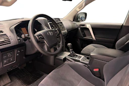 musta Toyota Land Cruiser 2018 kuva 8.