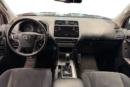 musta Toyota Land Cruiser 2018 kuva 9.