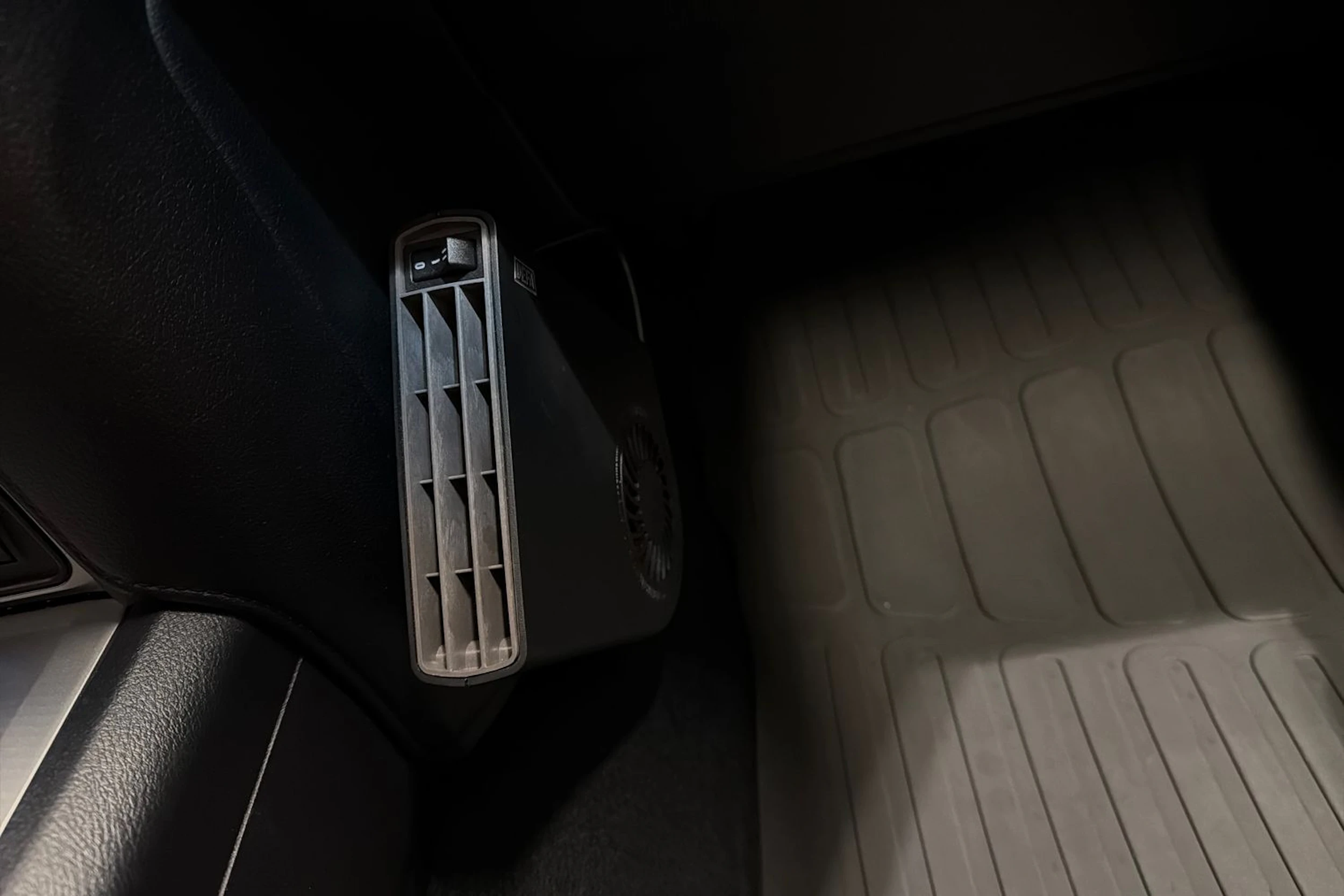 musta Toyota Land Cruiser 2018 kuva 24.
