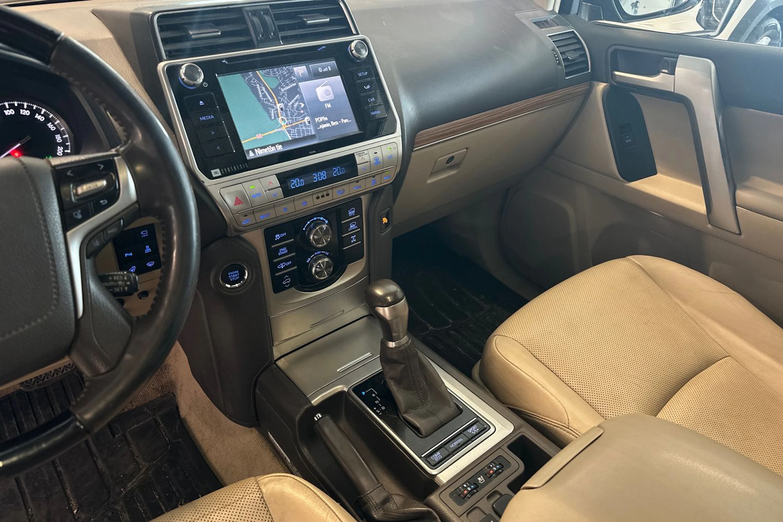 musta Toyota Land Cruiser 2018 kuva 4.