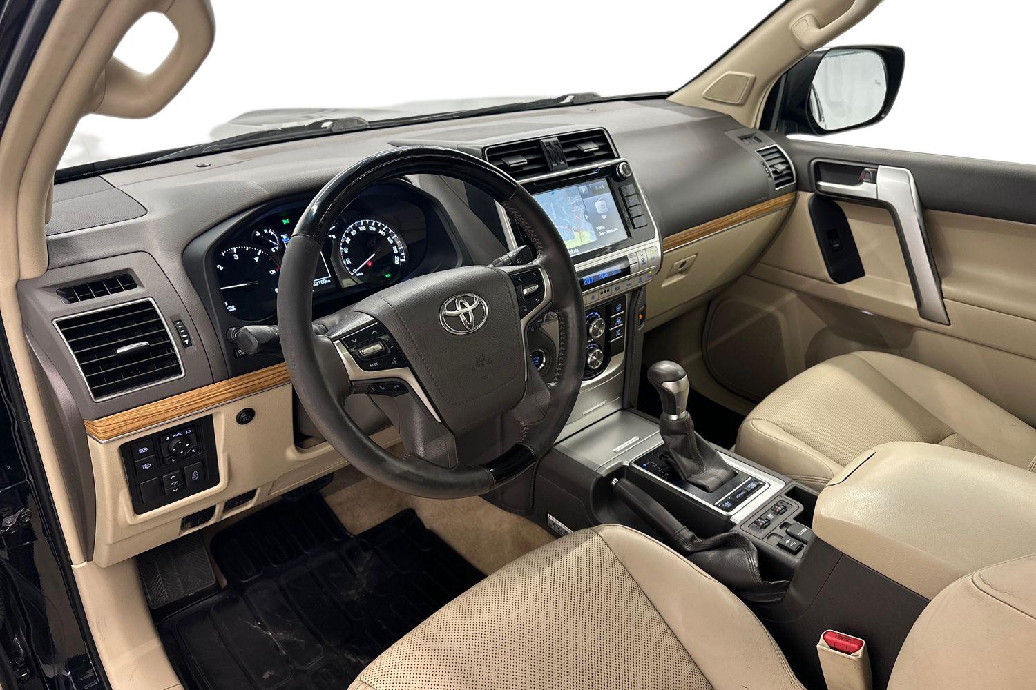 Toyota Land Cruiser 2018, kuva 6/41