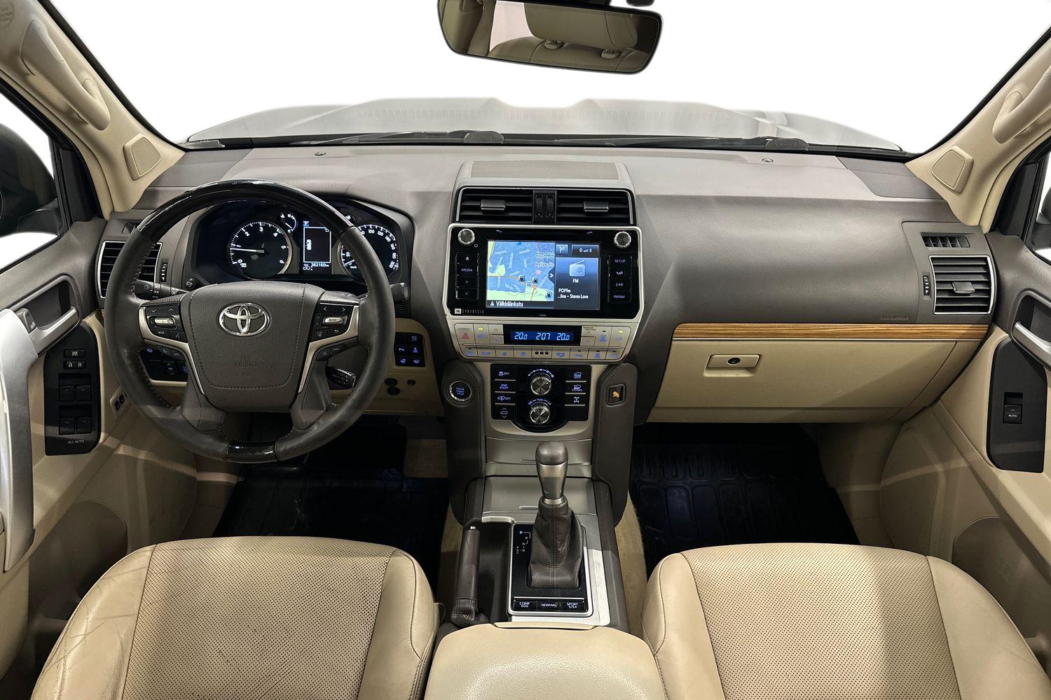 Toyota Land Cruiser 2018, kuva 7/41