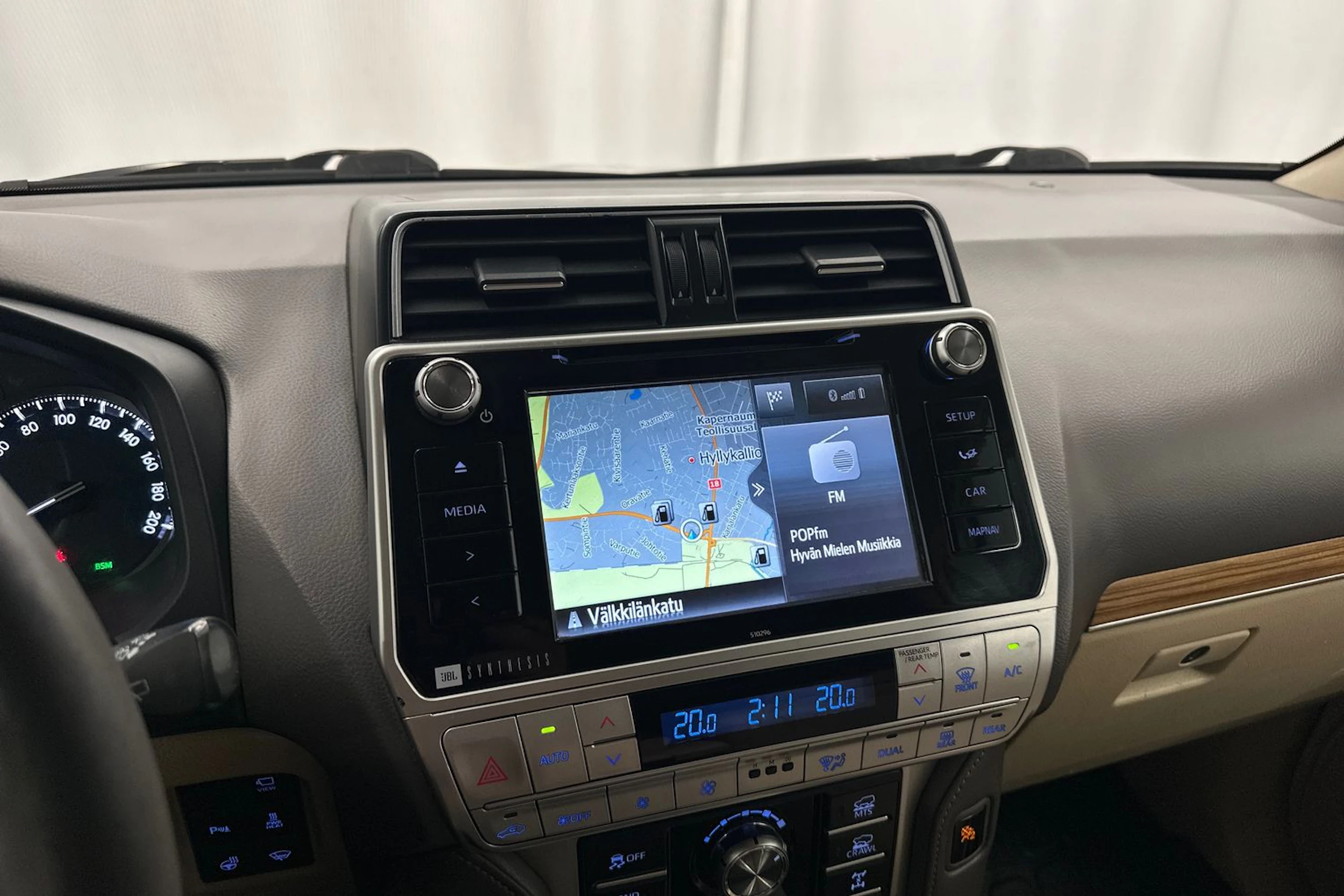 musta Toyota Land Cruiser 2018 kuva 16.