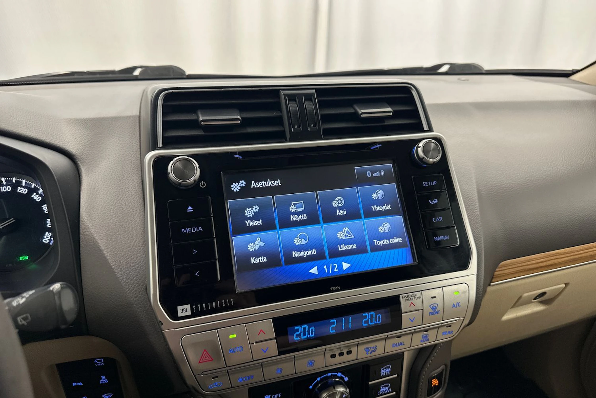 musta Toyota Land Cruiser 2018 kuva 18.