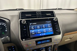 musta Toyota Land Cruiser 2018 kuva 18.