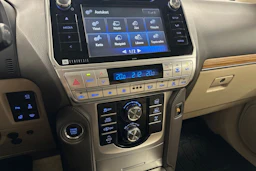 musta Toyota Land Cruiser 2018 kuva 21.