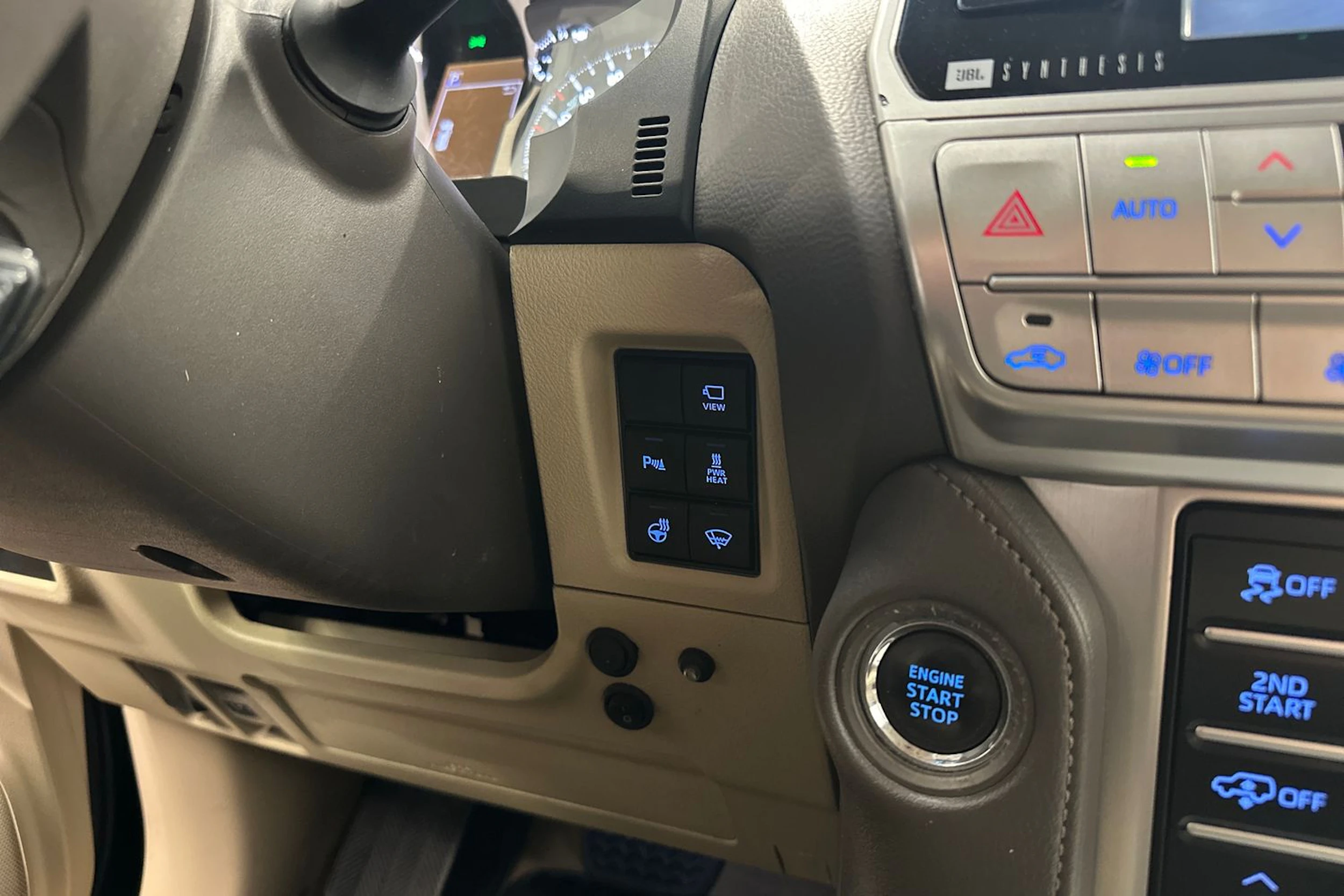 musta Toyota Land Cruiser 2018 kuva 24.