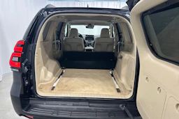 musta Toyota Land Cruiser 2018 kuva 30.