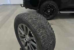 musta Toyota Land Cruiser 2018 kuva 37.