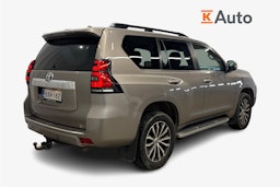ruskea (beige) Toyota Land Cruiser 2019 kuva 2.