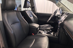 ruskea (beige) Toyota Land Cruiser 2019 kuva 12.